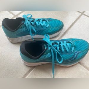 Mens Saucony Kinvara 7 running shoe size 10 - Barely worn